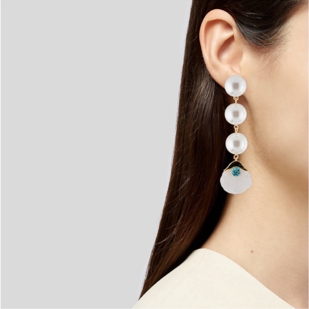 NWOT Lele Sadoughi Sadoughi Pearl Linear Earring